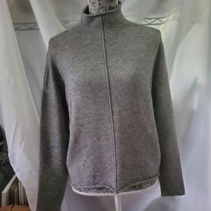 🌀 Soft & Cozy Sweater 🌀